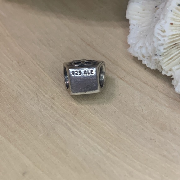 Authentic Pandora Handbag Charm - Silver Blue CZ Purse 790309PCZ Retired - Picture 4 of 4